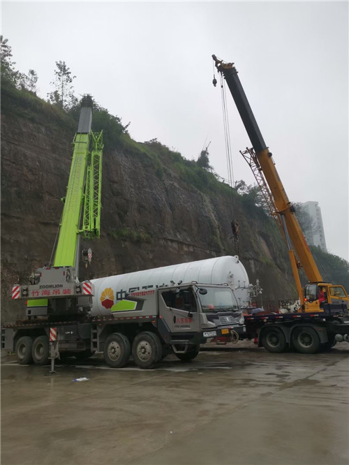 广丰区“不怕风雨冻”—— 吊车的 “恶劣环境适应” 技术